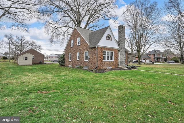 105 MARTIN AVE, Ephrata, PA 17522