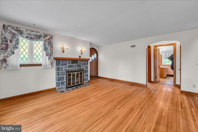 105 MARTIN AVE, Ephrata, PA 17522