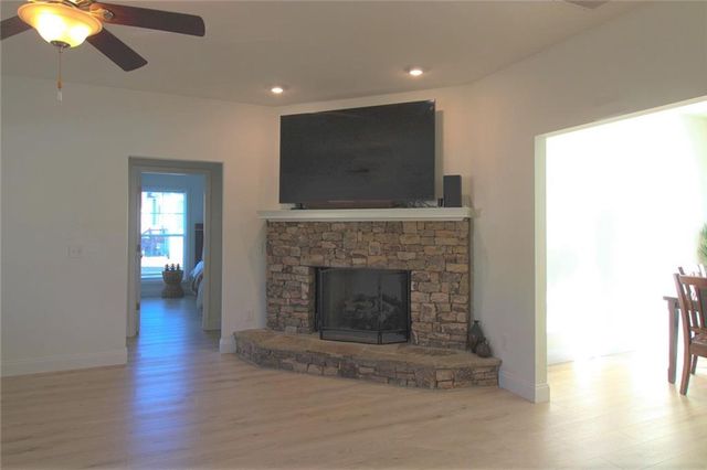 28 Frances SW Way, Cartersville, GA 30120