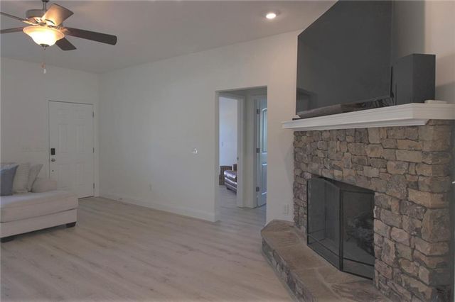 28 Frances SW Way, Cartersville, GA 30120