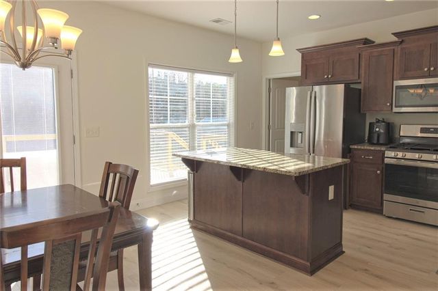 28 Frances SW Way, Cartersville, GA 30120