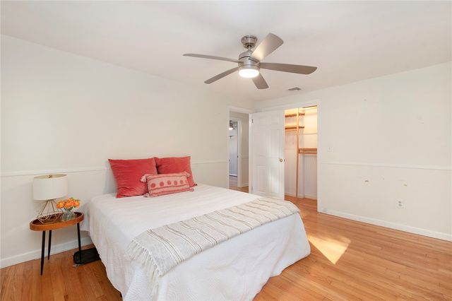 15 Charles Street, Barrington, RI 02806