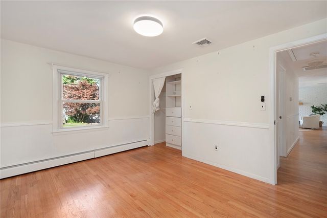 15 Charles Street, Barrington, RI 02806