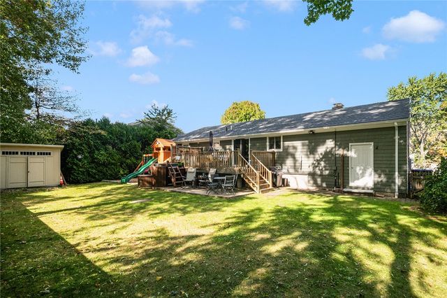 15 Charles Street, Barrington, RI 02806