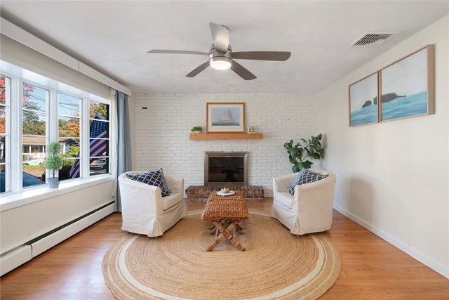 15 Charles Street, Barrington, RI 02806