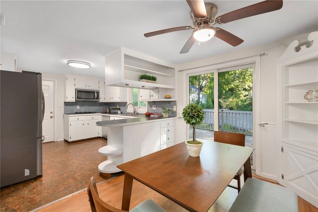 15 Charles Street, Barrington, RI 02806