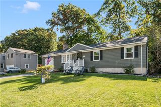 15 Charles Street, Barrington, RI 02806