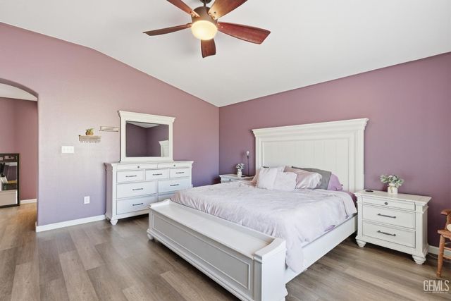 8203 Premier Avenue, Bakersfield, CA 93313