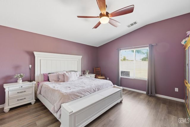 8203 Premier Avenue, Bakersfield, CA 93313
