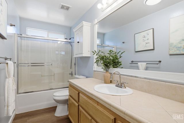 8203 Premier Avenue, Bakersfield, CA 93313