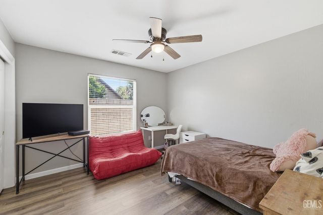 8203 Premier Avenue, Bakersfield, CA 93313