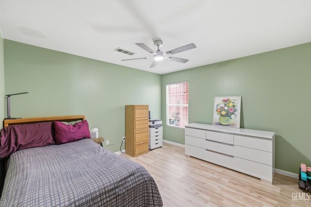8203 Premier Avenue, Bakersfield, CA 93313