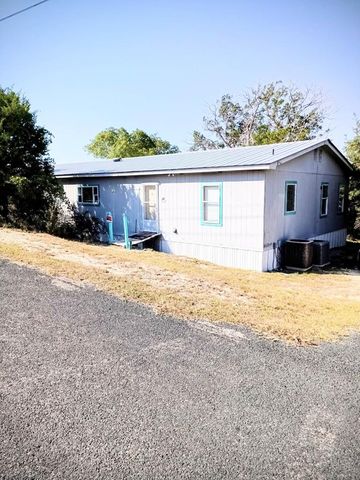 102 S Robin Hill, Kerrville, TX 78028