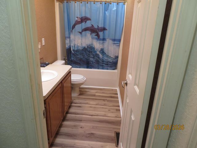 102 S Robin Hill, Kerrville, TX 78028