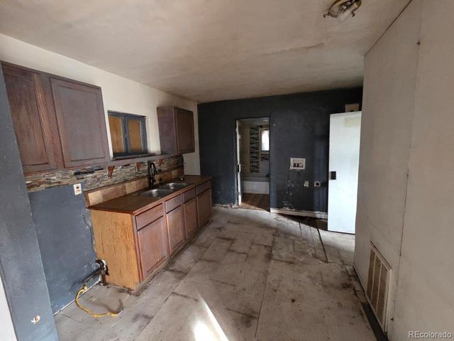 146 N 9th Ave, Brighton, CO 80601