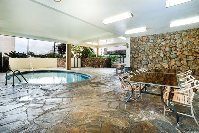 1561 Kanunu Street 1408, Honolulu, HI 96814