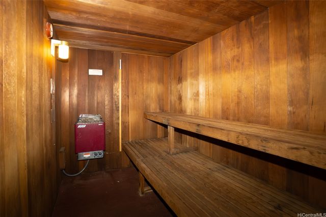 1561 Kanunu Street 1408, Honolulu, HI 96814