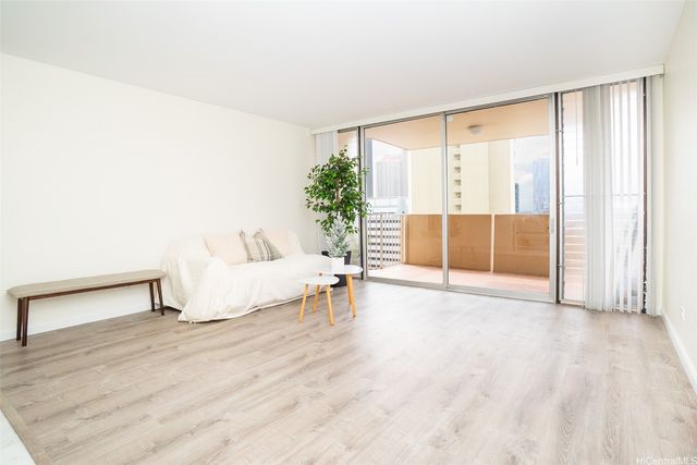 1561 Kanunu Street 1408, Honolulu, HI 96814