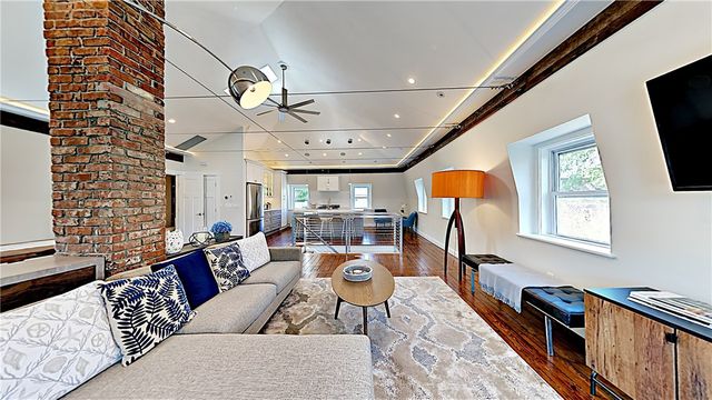 21 School Street 4, Newport, RI 02840