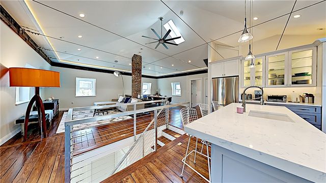 21 School Street 4, Newport, RI 02840