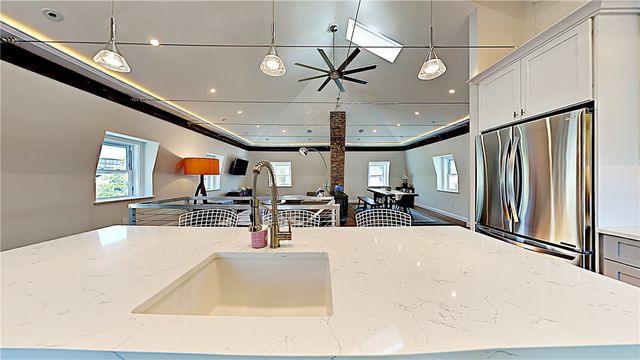 21 School Street 4, Newport, RI 02840