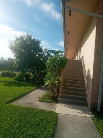 7400 Kimberly Boulevard 202a, North Lauderdale, FL 33068