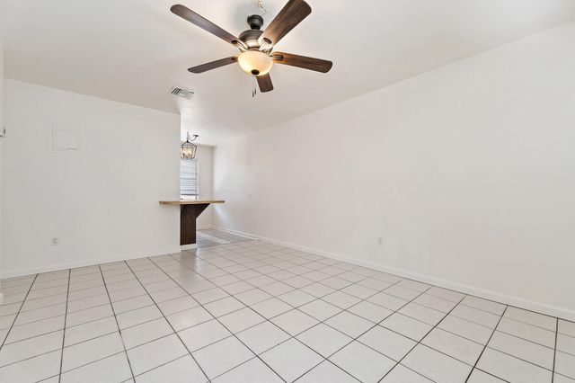 19147 SE Hillcrest Drive B, Jupiter, FL 33469