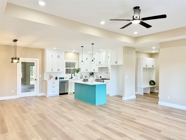 340 Stonegate Drive, Russellville, AR 72802