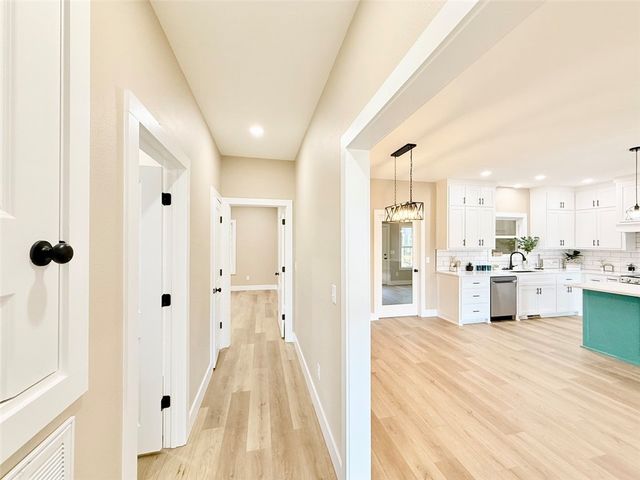 340 Stonegate Drive, Russellville, AR 72802