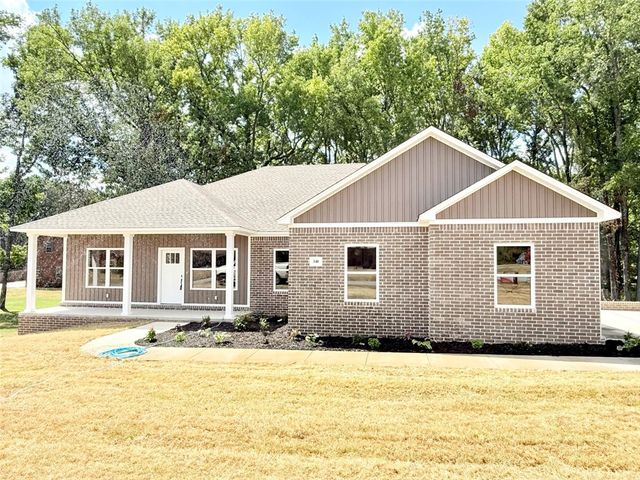 340 Stonegate Drive, Russellville, AR 72802