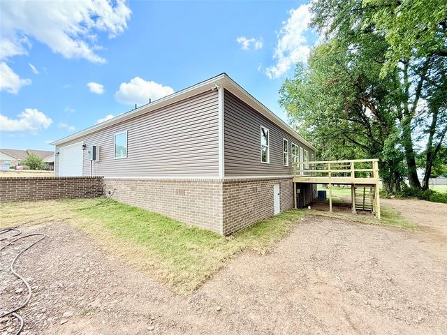 340 Stonegate Drive, Russellville, AR 72802