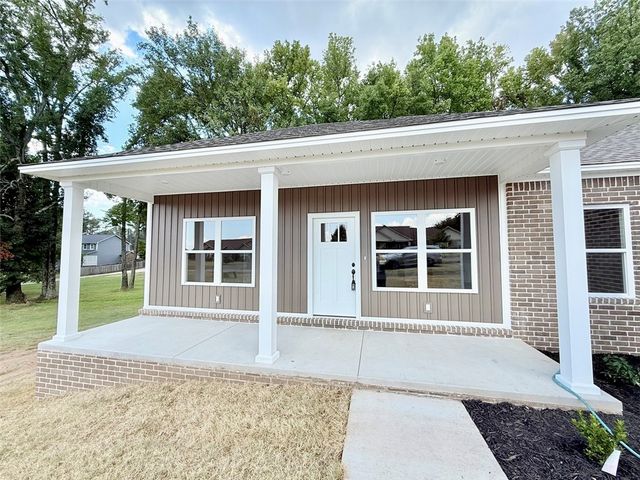 340 Stonegate Drive, Russellville, AR 72802