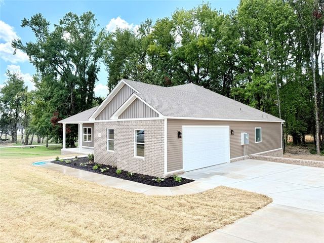 340 Stonegate Drive, Russellville, AR 72802