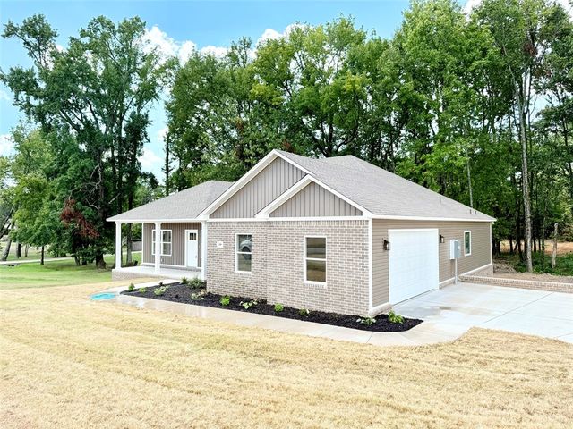 340 Stonegate Drive, Russellville, AR 72802