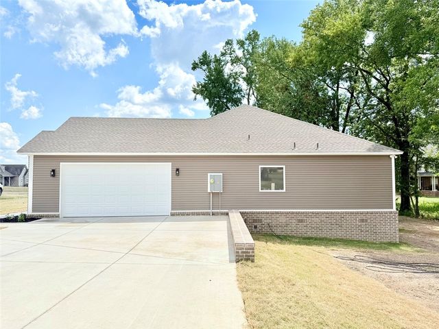 340 Stonegate Drive, Russellville, AR 72802