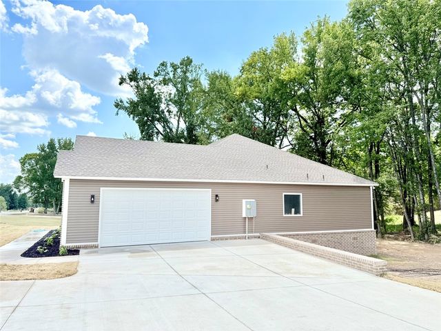 340 Stonegate Drive, Russellville, AR 72802