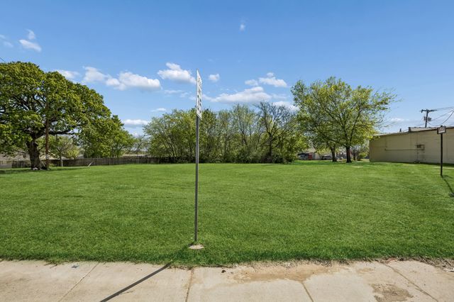 1512 Rodeo Center Boulevard, Mesquite, TX 75149