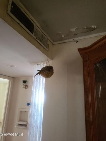 1309 E CLAUSEN Drive E, El Paso, TX 79925