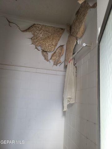 1309 E CLAUSEN Drive E, El Paso, TX 79925