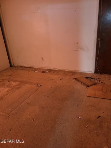 1309 E CLAUSEN Drive E, El Paso, TX 79925