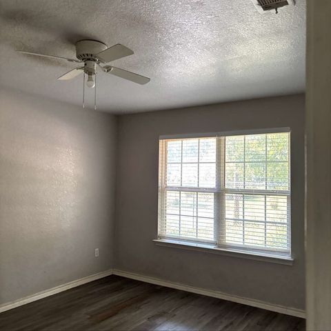 309 Gravel Street, Waxahachie, TX 75165