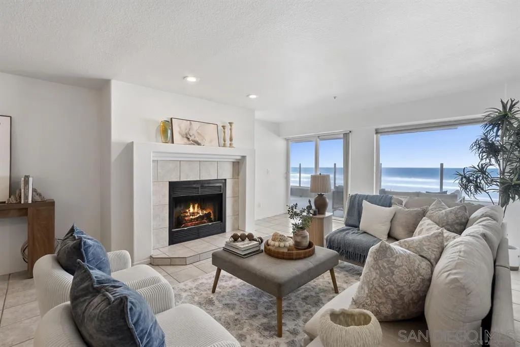 1362 Seacoast Drive B, Imperial Beach, CA 91932