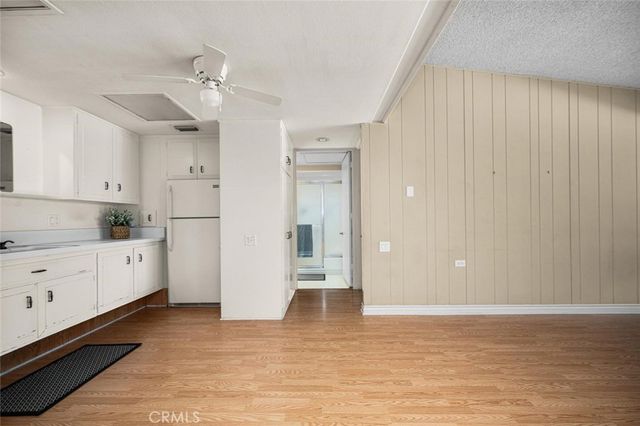 1562 Golden Rain Road 44D M2, Seal Beach, CA 90740