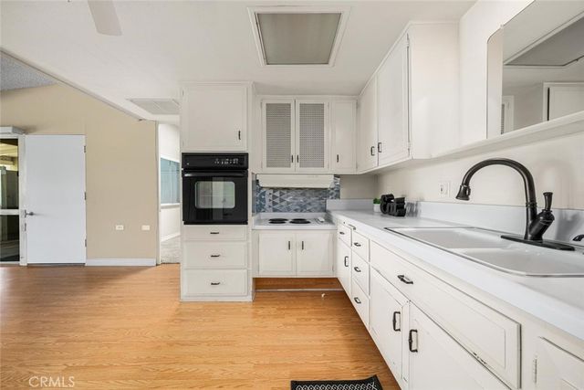 1562 Golden Rain Road 44D M2, Seal Beach, CA 90740