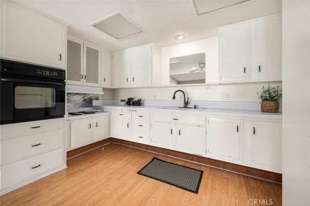 1562 Golden Rain Road 44D M2, Seal Beach, CA 90740