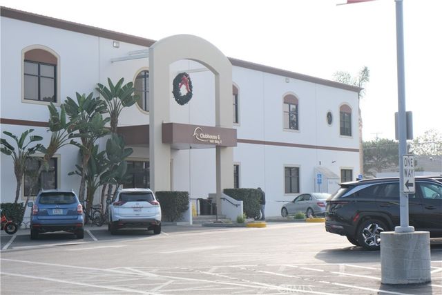 1562 Golden Rain Road 44D M2, Seal Beach, CA 90740
