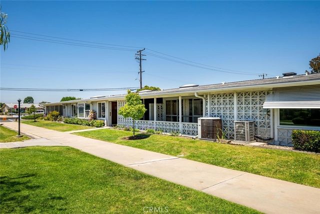 1562 Golden Rain Road 44D M2, Seal Beach, CA 90740