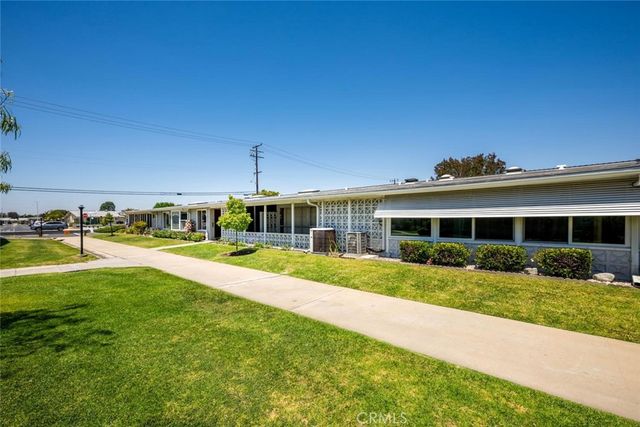 1562 Golden Rain Road 44D M2, Seal Beach, CA 90740