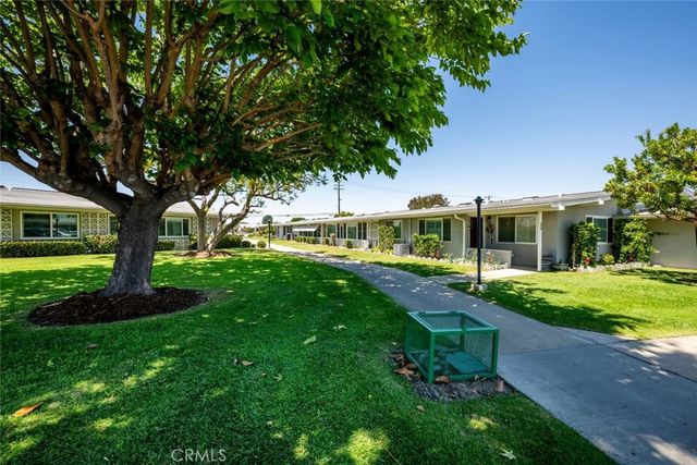 1562 Golden Rain Road 44D M2, Seal Beach, CA 90740