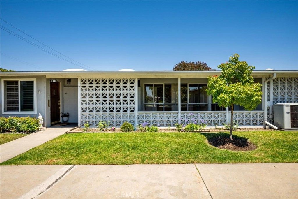 1562 Golden Rain Road 44D M2, Seal Beach, CA 90740